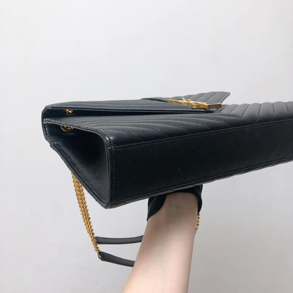 Envelope Large Flap in Chevron Quilted Leather Black