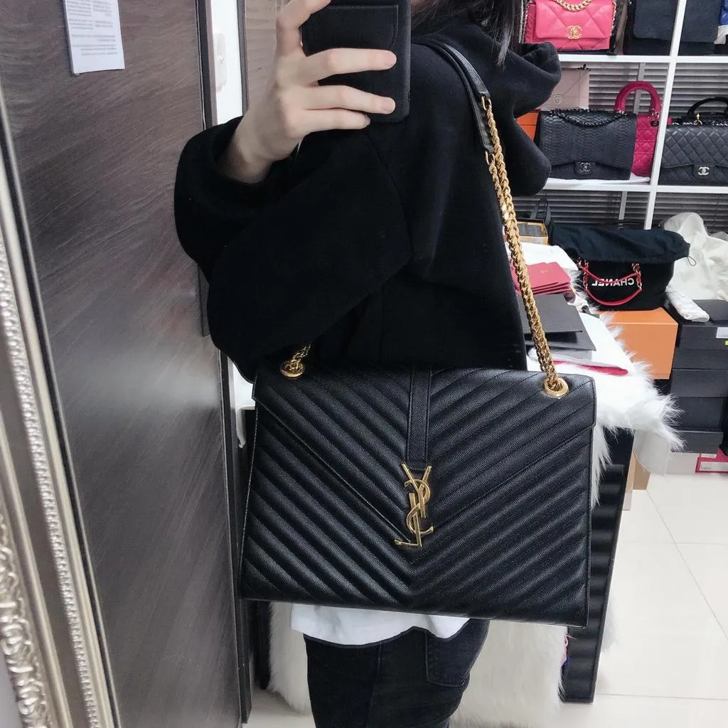 Envelope Large Flap in Chevron Quilted Leather Black