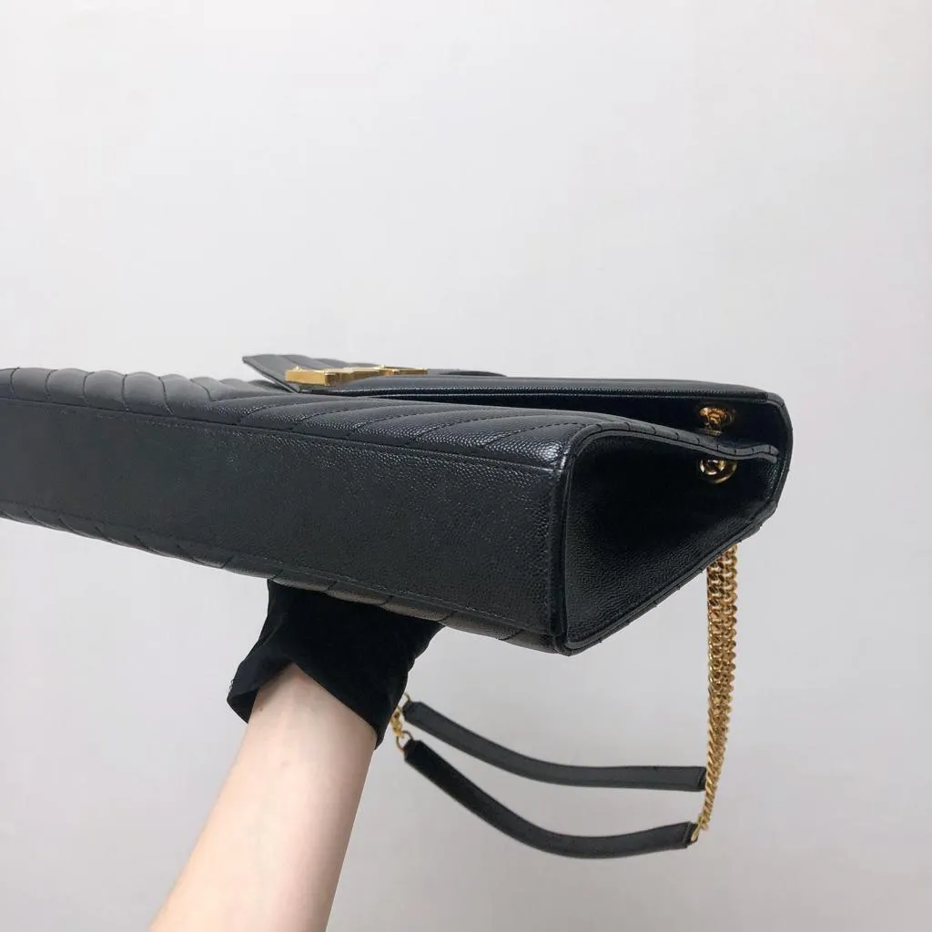 Envelope Large Flap in Chevron Quilted Leather Black